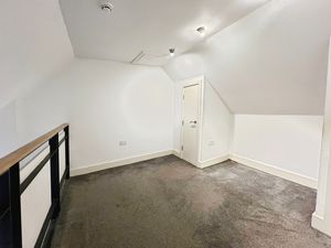 Bedroom- click for photo gallery